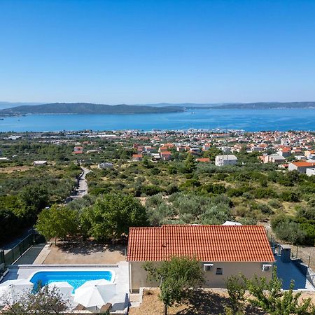 Private Villa Golden Hour With A View Of Split Area Kaštel Sućurac Екстериор снимка