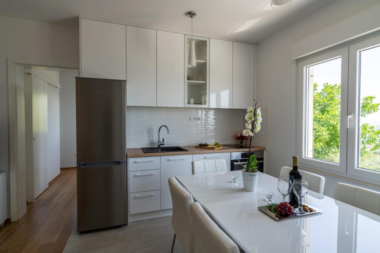 Private Villa Golden Hour With A View Of Split Area Kaštel Sućurac Екстериор снимка