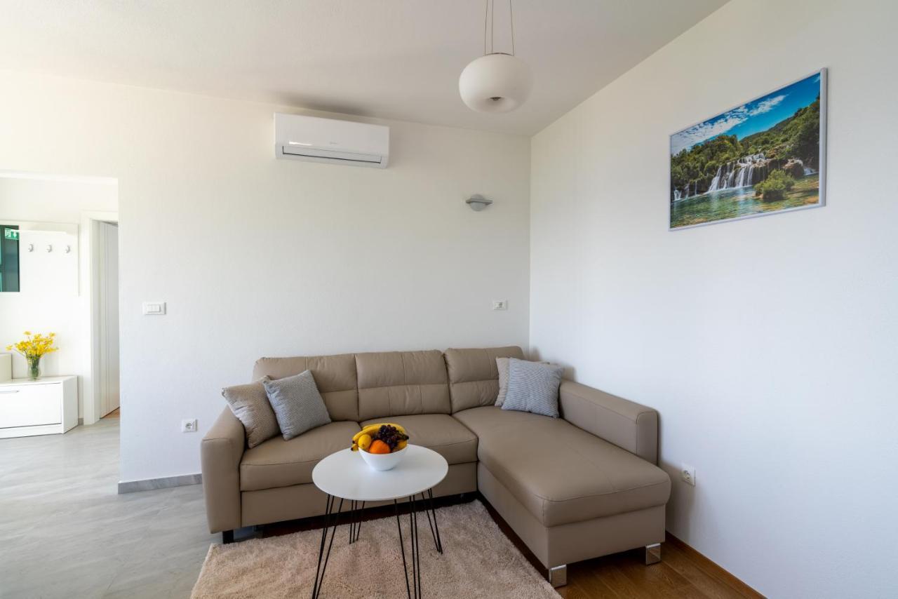 Private Villa Golden Hour With A View Of Split Area Kaštel Sućurac Екстериор снимка