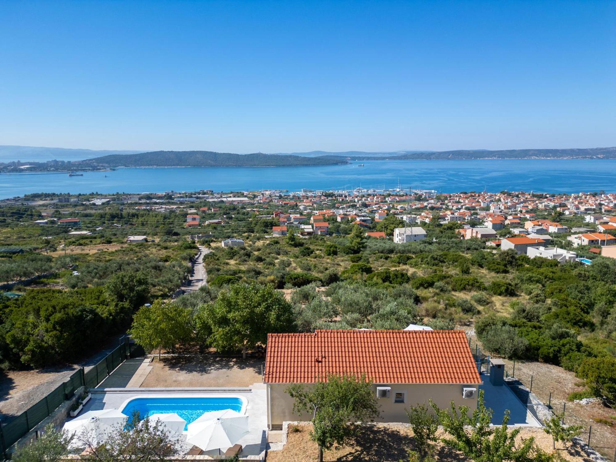 Private Villa Golden Hour With A View Of Split Area Kaštel Sućurac Екстериор снимка