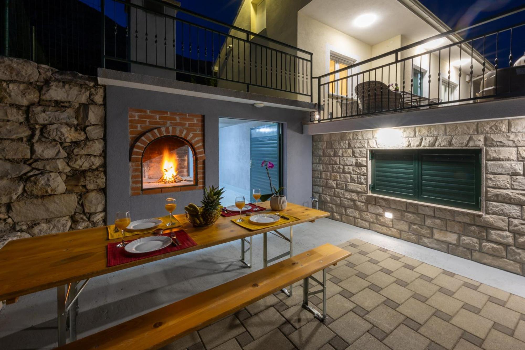 Private Villa Golden Hour With A View Of Split Area Kaštel Sućurac Екстериор снимка