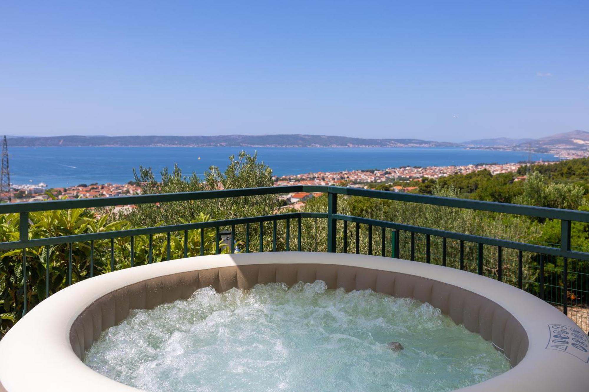 Private Villa Golden Hour With A View Of Split Area Kaštel Sućurac Екстериор снимка