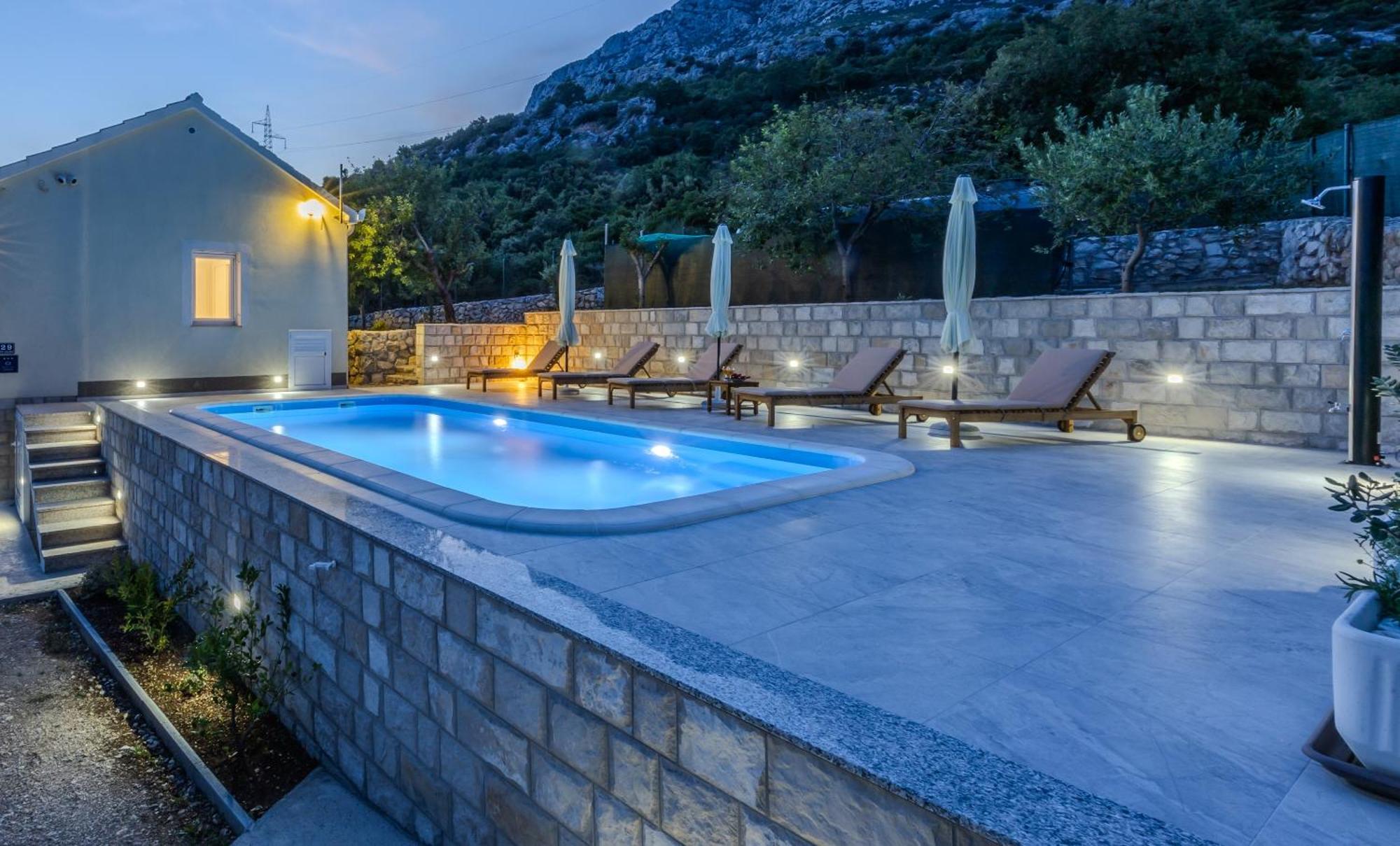 Private Villa Golden Hour With A View Of Split Area Kaštel Sućurac Екстериор снимка